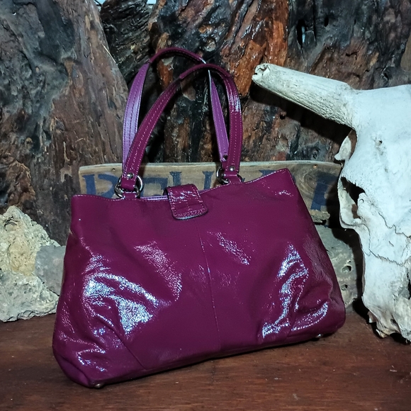 Coach plum patent leather bag #f19711 - Picture 2 of 5